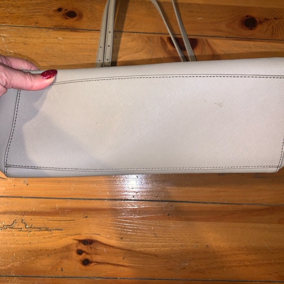 Tory Burch Triple Compartment Italian Pebbled Leather Tote Bag Taupe Color - Picture 5 of 12